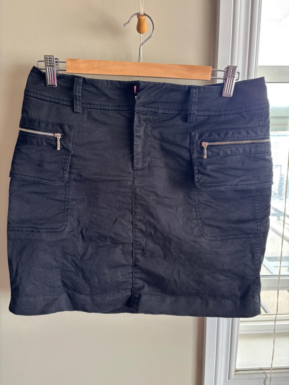 Black Cargo Mini Skirt with Front Zip Pocket Details | Jacob